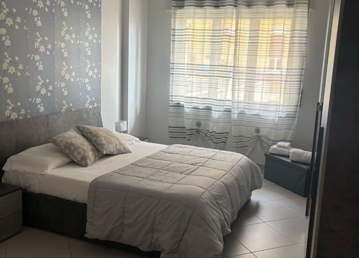 Holiday Garibaldi Naples Bed & Breakfast